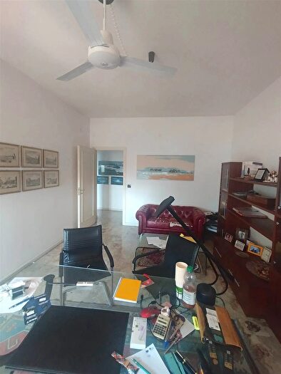 Appartamento quadrilocale in vendita in Via CircondariaFirenze, Firenze