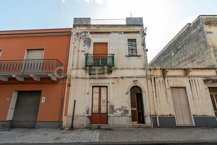 Casa con 6 locali in vendita in Via Siculo Orientale, Mascali
