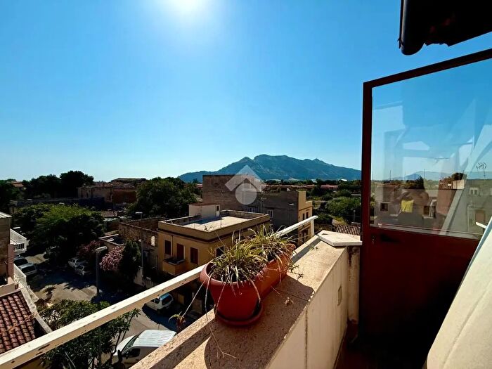 Appartamento con 6 locali in vendita in Via Salvatore Fragapane, Palermo
