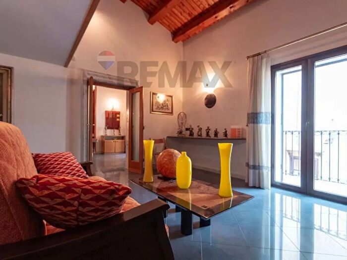 Casa con 5 locali in vendita in Via Pietro Novelli, Monreale