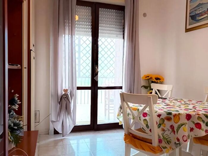 Appartamento trilocale in vendita in Via del Cotto, Formia