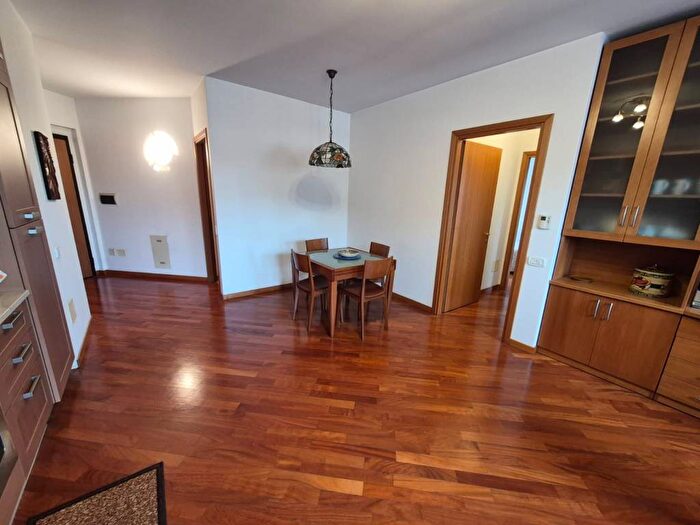 Appartamento bilocale in affitto in Via Francesco Gonin, Giambellino, Milano
