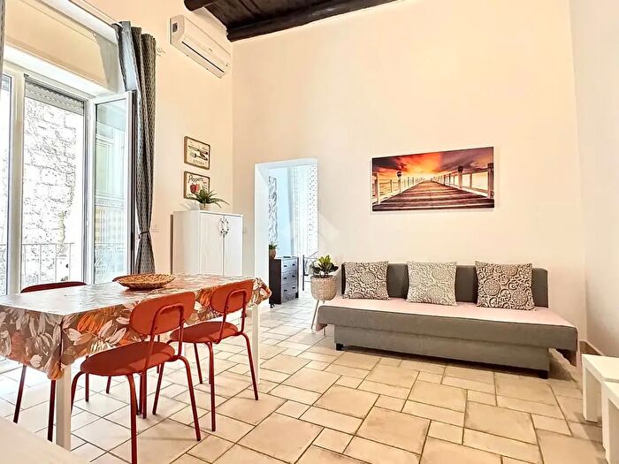 Appartamento bilocale in vendita in Via S Maria a Cancello, Napoli