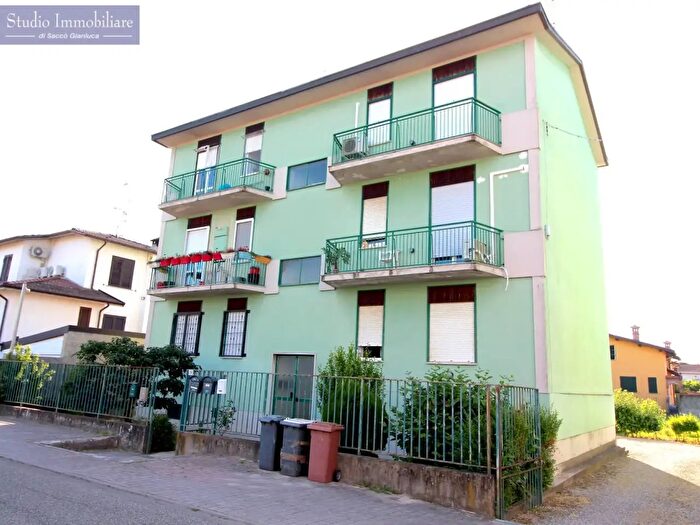 Appartamento trilocale in vendita in Via Dante Alighieri, Bressana Bottarone