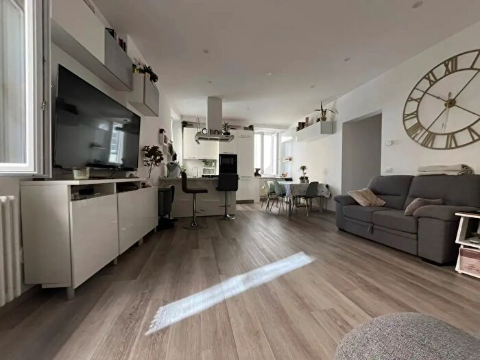 Appartamento con 5 locali in vendita in Lucca