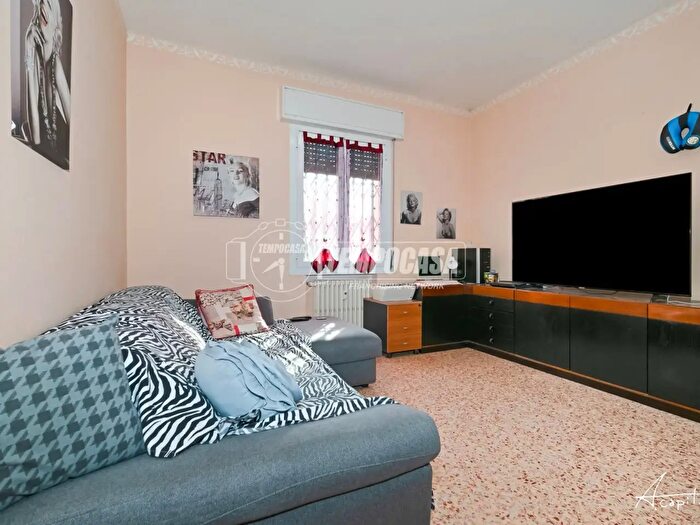 Appartamento trilocale in vendita in Via Giuseppe Parini, Modena
