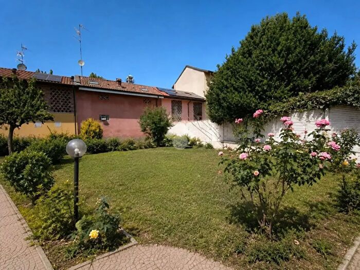 Casa quadrilocale in vendita in Via Alessandro Manzoni, Cusano Milanino