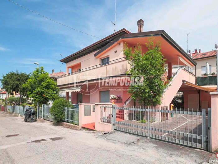 Appartamento trilocale in vendita in Viale Perugia, Riccione