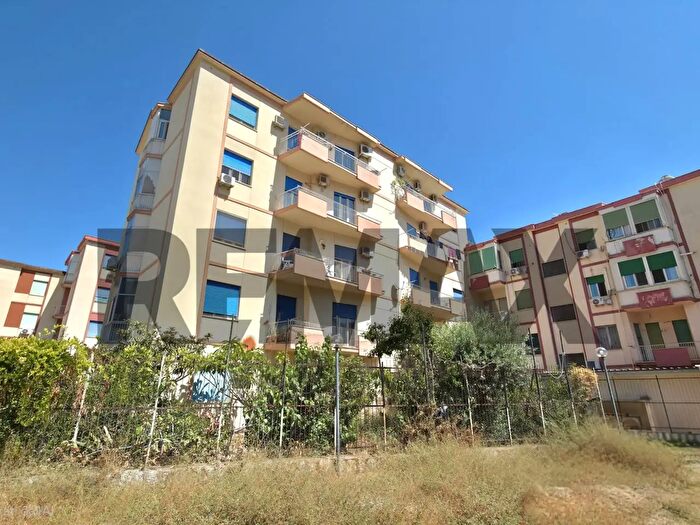 Appartamento con 5 locali in vendita in Largo dell'Aquila, Palermo