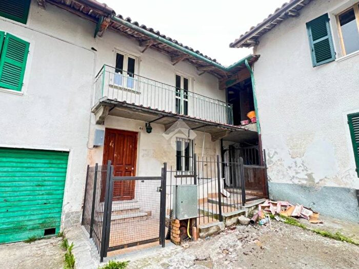 Casa quadrilocale in affitto in Via IV Novembre, Piea