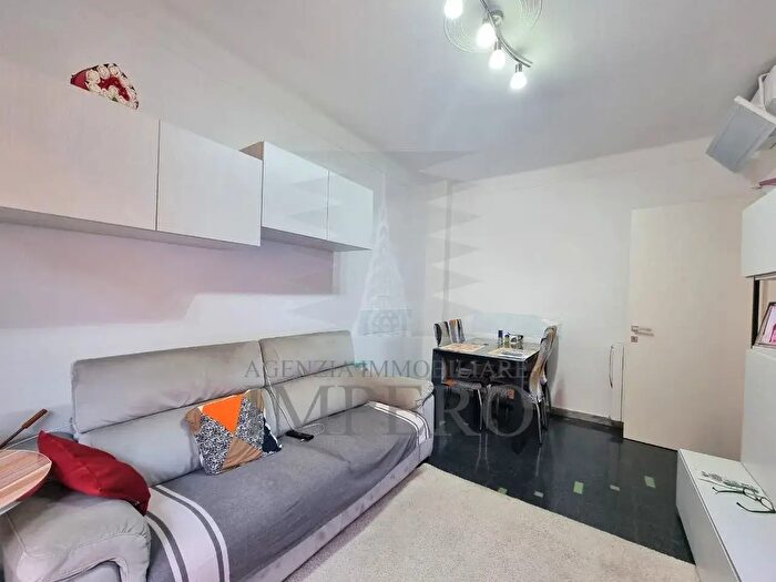 Appartamento trilocale in vendita in Via Colonnello Aprosio, Vallecrosia