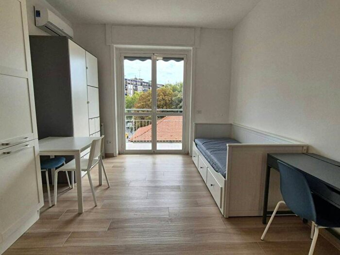 Appartamento monolocale in affitto in Via Polesine, Corvetto, Milano