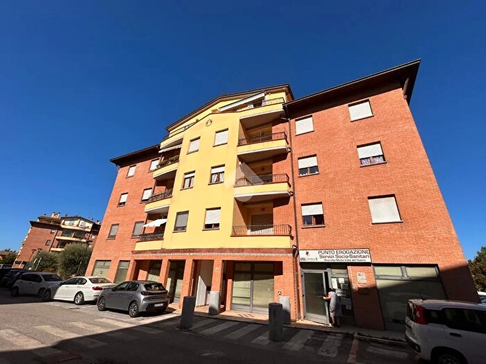 Appartamento trilocale in vendita in Via Arte, Deruta