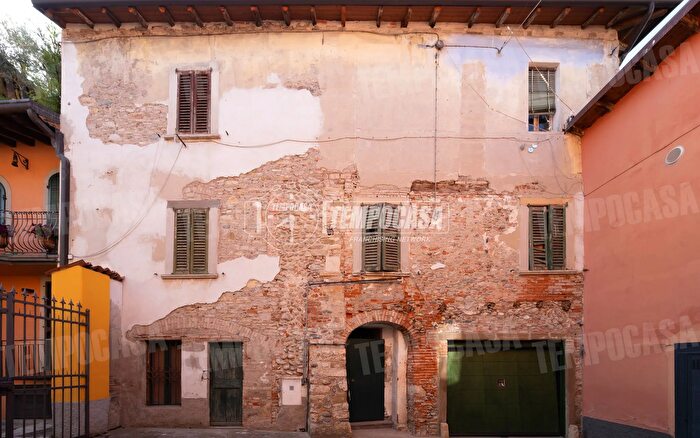 Appartamento con 5 locali in vendita in Via C Cerioli, Seriate