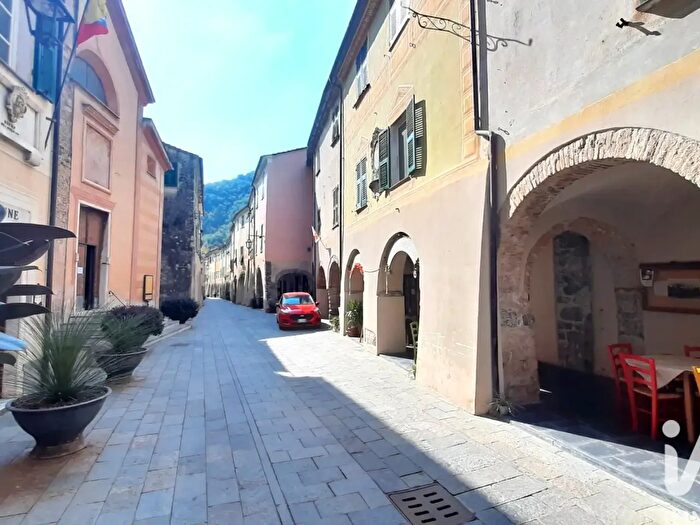 Appartamento quadrilocale in vendita in Via Tornatore, Zuccarello