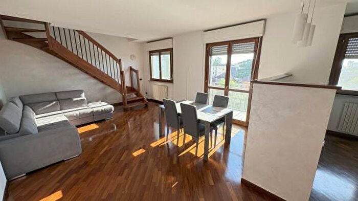 Appartamento quadrilocale in vendita in Via dei Mille, Voghera