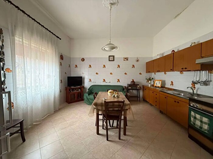 Casa con 7 locali in vendita in Mazara Del Vallo
