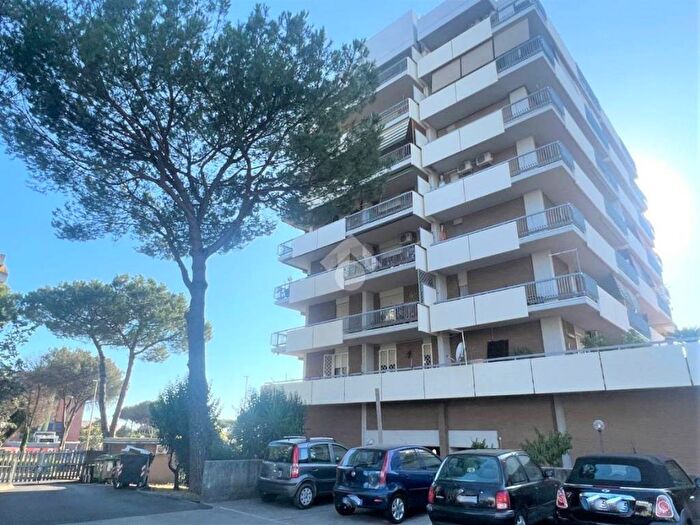 Appartamento bilocale in affitto in Via Pagoda Bianca, Torrino, Roma