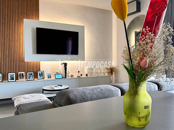 Appartamento bilocale in affitto in Via Filippo Maria Briganti, Capodichino, Napoli