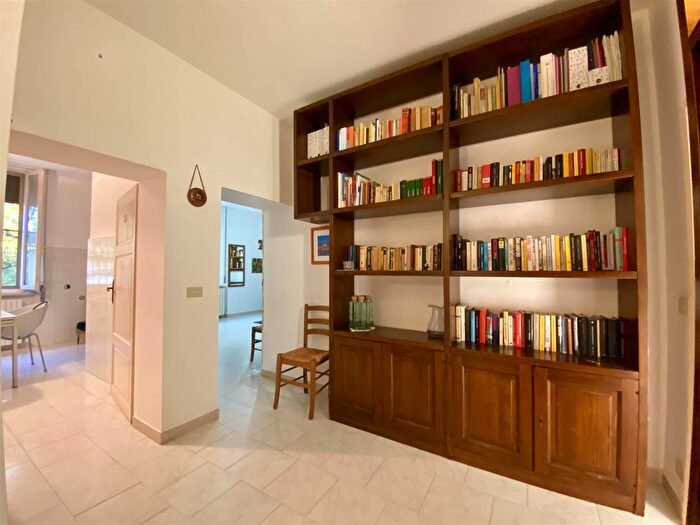 Appartamento con 6 locali in vendita in Massa Marittima