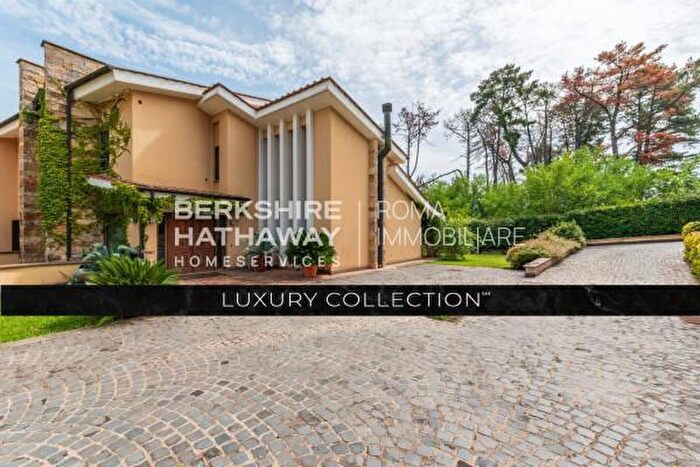 Casa con 6 locali in vendita in Via Ippolito Cortellessa, Nepi