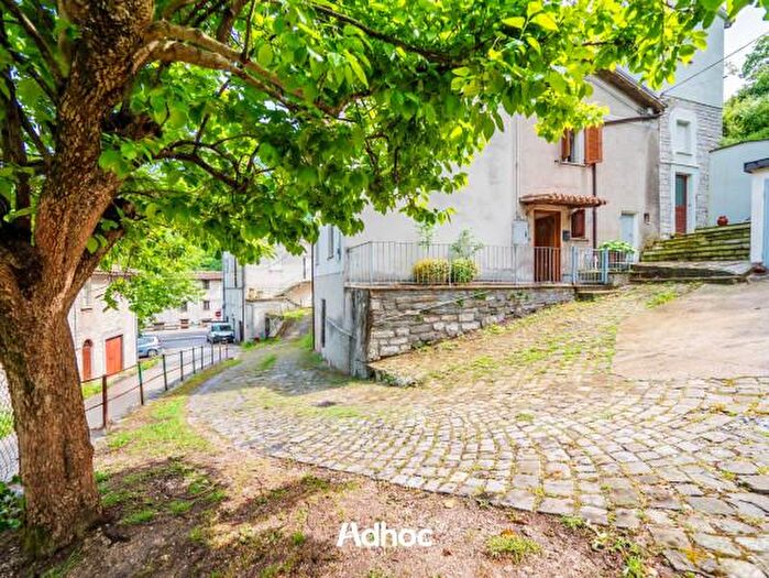 Casa quadrilocale in vendita in Strada CagliPianello c, Cagli