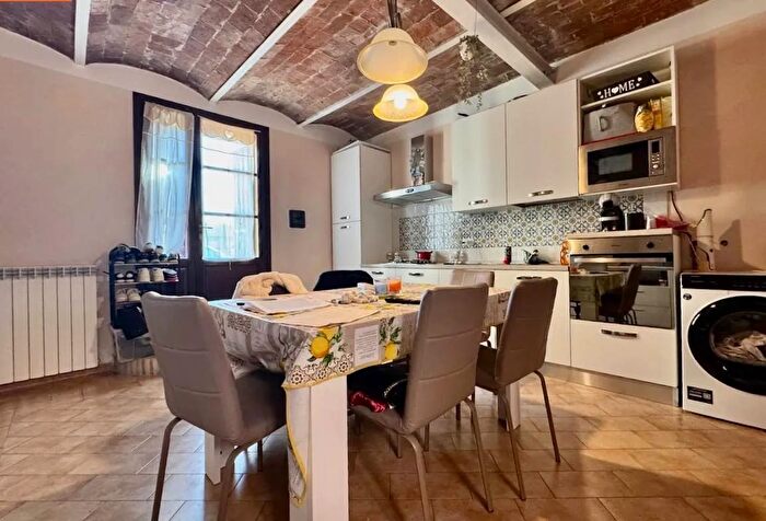 Casa trilocale in vendita in Pisa