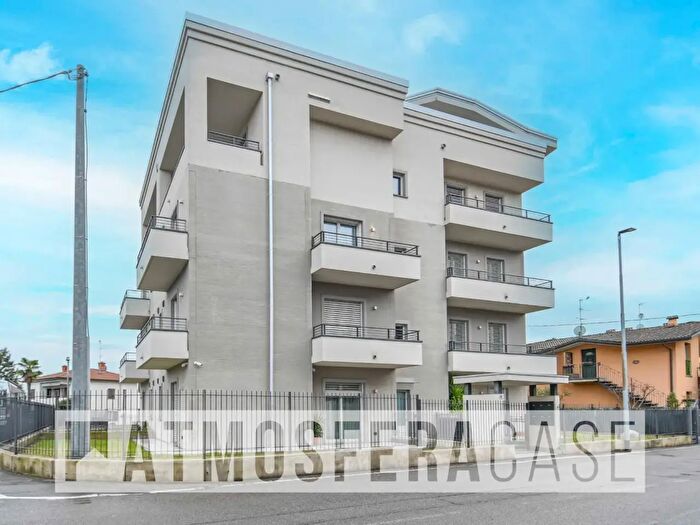 Appartamento bilocale in vendita in Via Giuseppe Garibaldi, Seriate