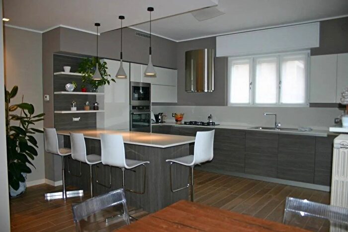 Casa con 5 locali in vendita in Via Santa Lucia Albignasego, Albignasego