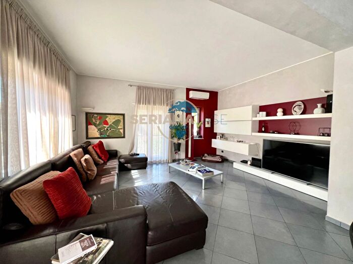 Appartamento con 5 locali in vendita in Via Matteotti, Albino