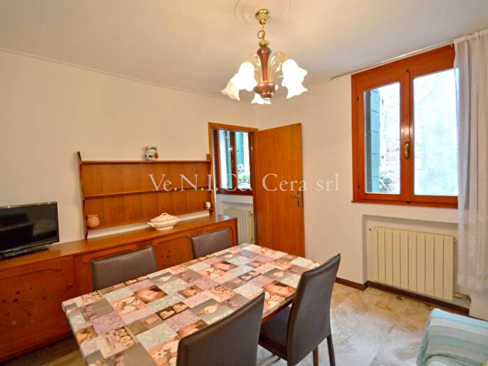 Appartamento quadrilocale in affitto in San Polo, Rialto, Venezia