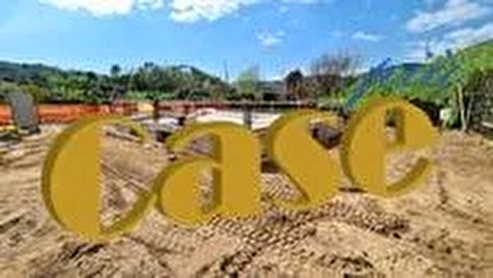 Casa con 8 locali in vendita in Camaiore