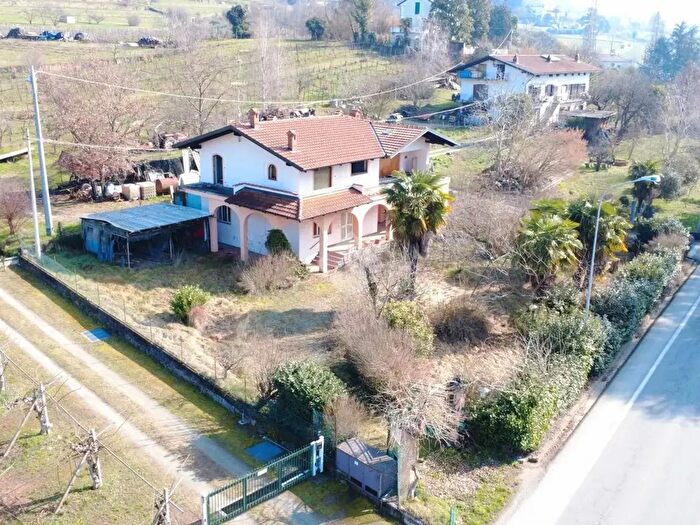 Casa con 5 locali in vendita in Via Sp, Viverone