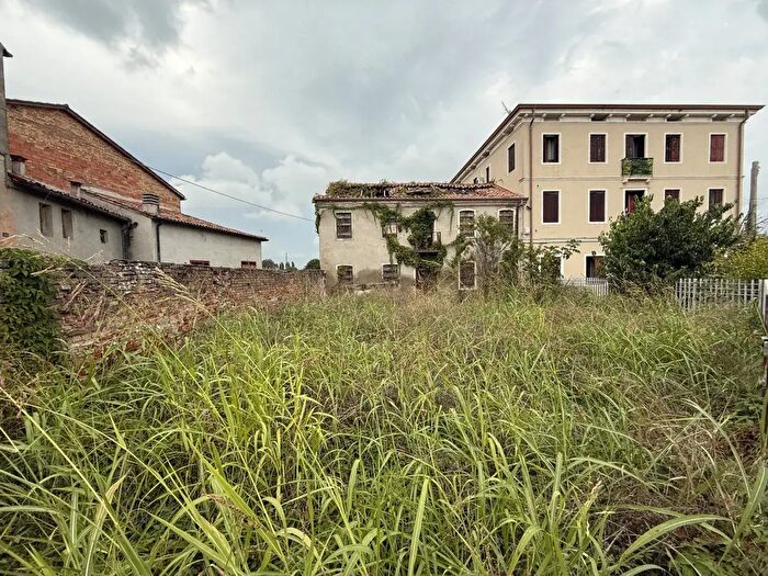 Casa con 5 locali in vendita in Selvazzano Dentro
