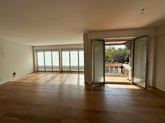 Appartamento trilocale in affitto in Viale Elvezia, Arena, Milano