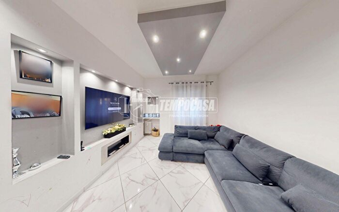 Appartamento quadrilocale in vendita in Via dei Gelsi, Torino