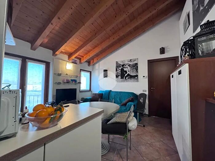 Appartamento monolocale in vendita in Via Paolo VI, Bagnatica