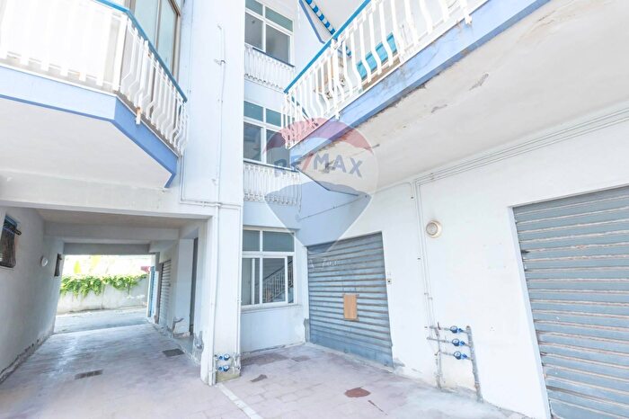 Appartamento trilocale in vendita in Via Enrico Toti F, Acireale