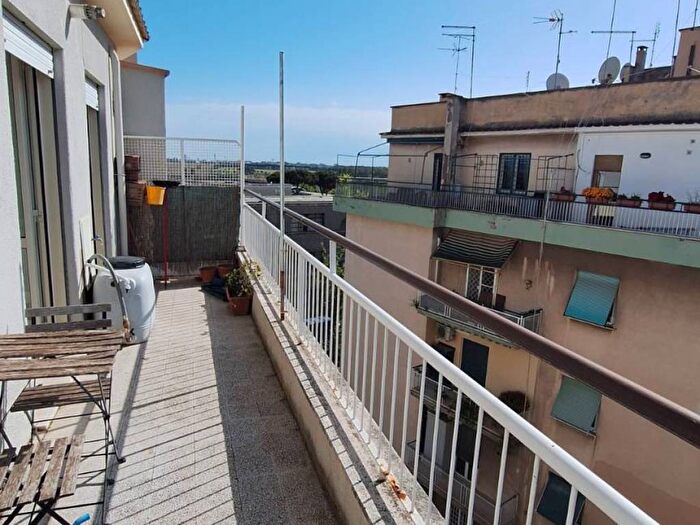 Appartamento trilocale in affitto in Via Benedetto Bompiani, Ardeatino Montagnola, Roma