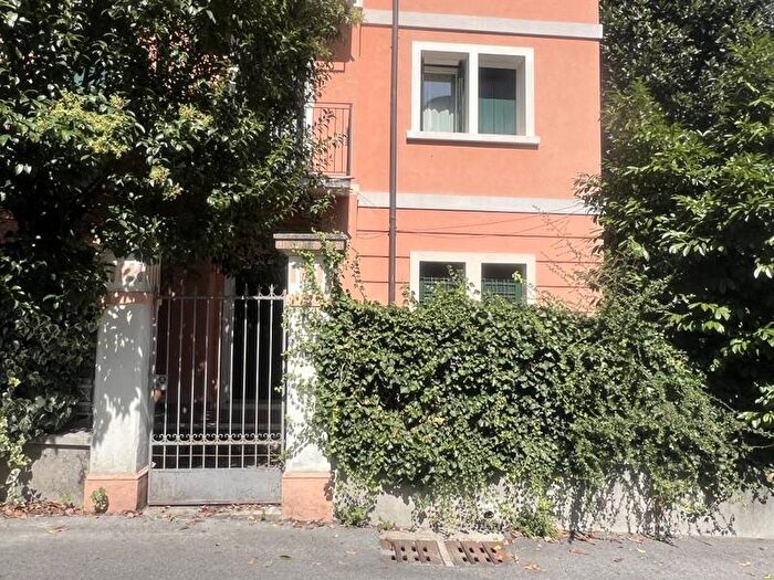 Appartamento con 5 locali in affitto in Via Francesco Petrarca, Monte Berico, Vicenza