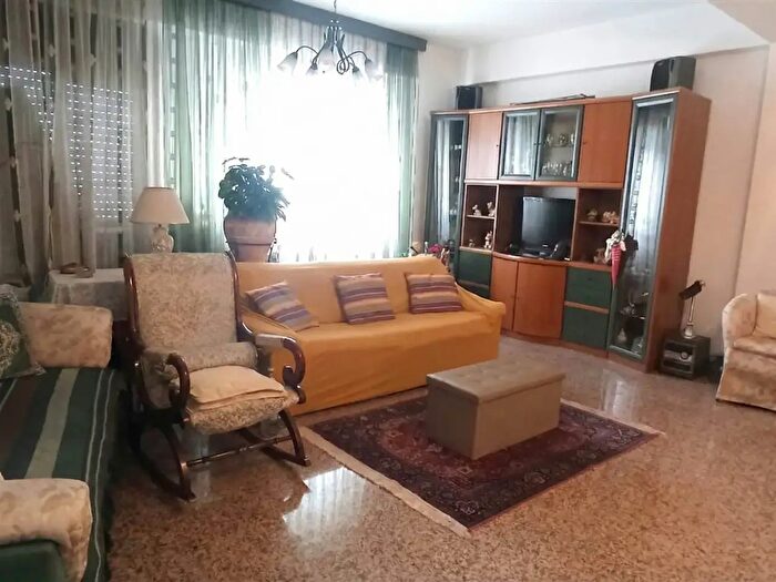 Appartamento con 5 locali in vendita in Viale Pio XI, Reggio Calabria