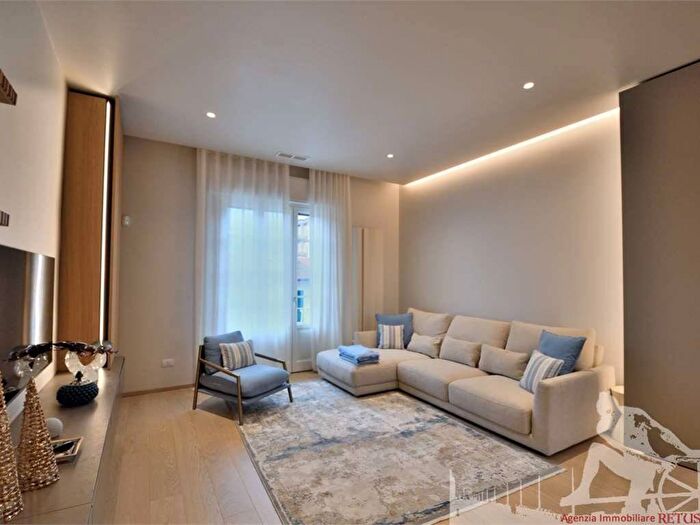 Casa quadrilocale in affitto in Centro, Forte dei Marmi