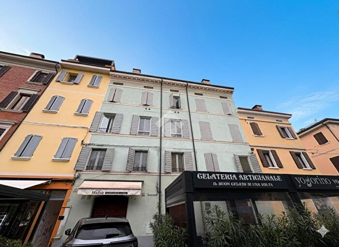 Appartamento trilocale in vendita in Piazza della Costituente, Mirandola