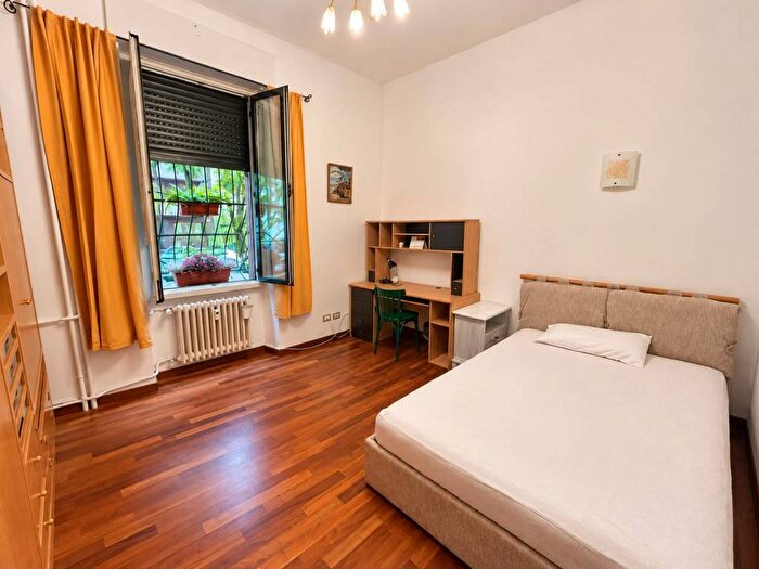 Appartamento trilocale in affitto in Via Giovanni Bellezza, Bocconi, Milano