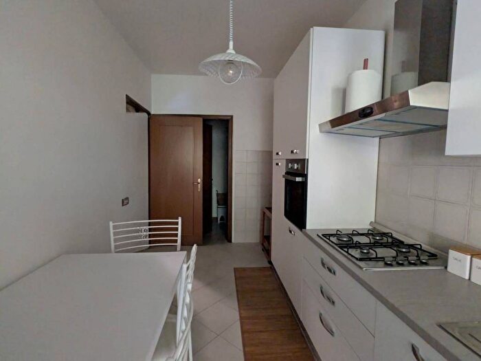 Appartamento quadrilocale in affitto in Via Firenze, La Macine, Prato