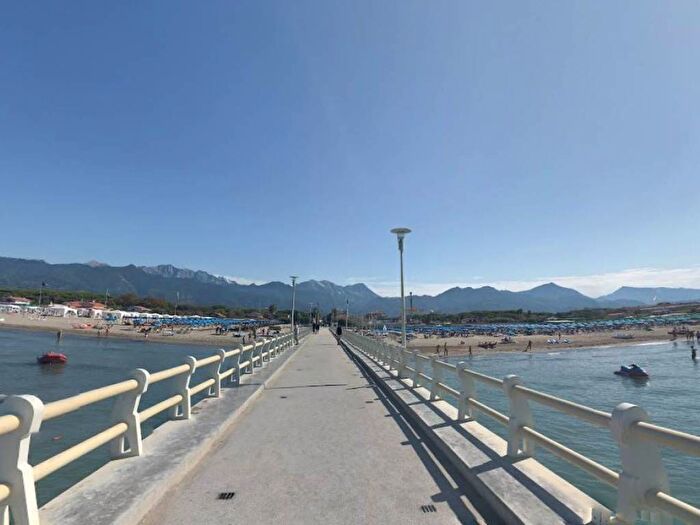 Appartamento con 5 locali in affitto in Via della Barbiera, Caranna, Forte dei Marmi