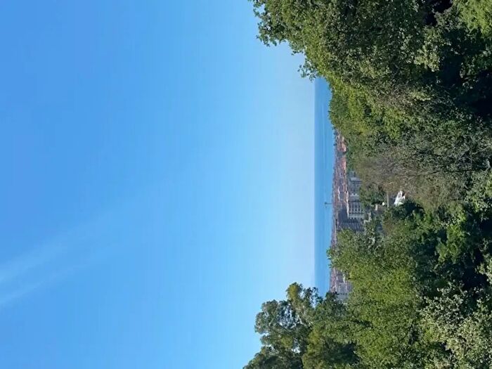Appartamento quadrilocale in vendita in Viale dei Tigli, Salerno