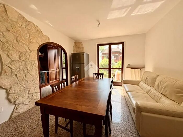 Casa quadrilocale in vendita in Via Foschi, Verucchio