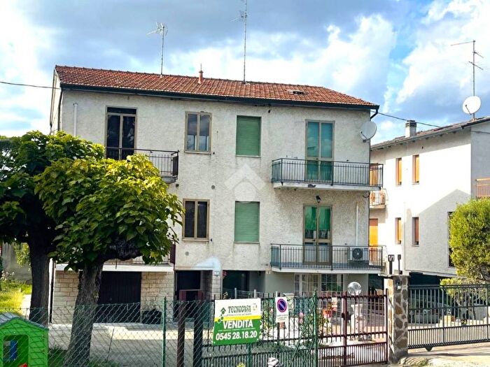 Casa quadrilocale in vendita in Via canale inferiore sinistra, Lugo