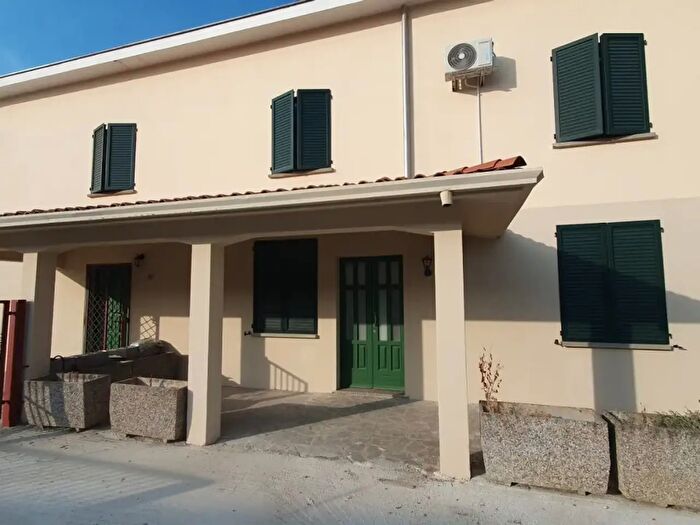 Appartamento con 5 locali in vendita in Via Diavolo, Mirandola